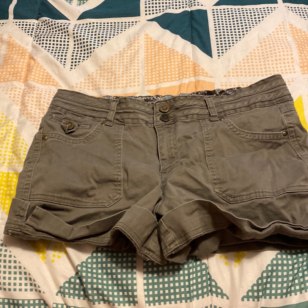 Gray shorts